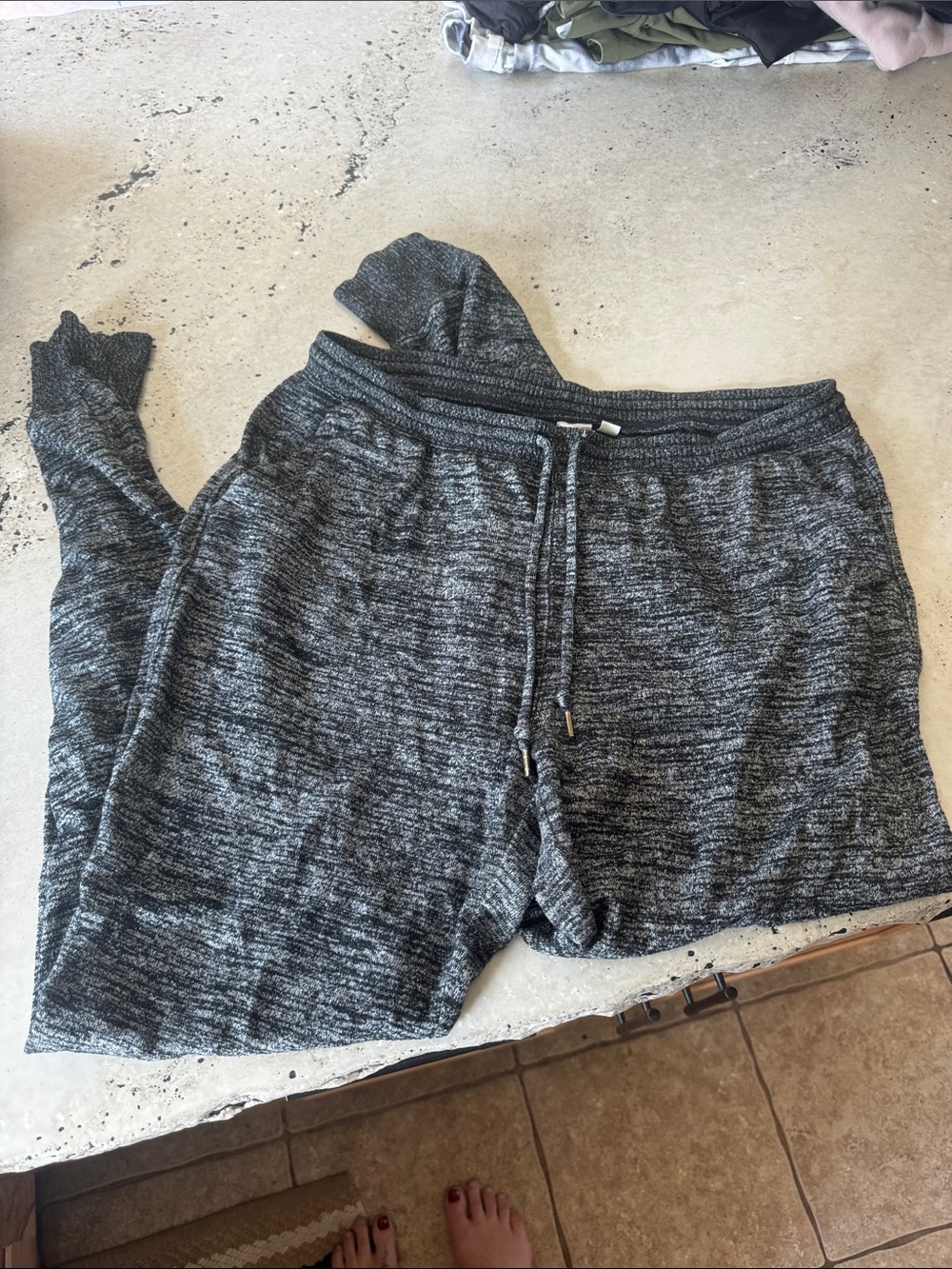 GAP Women's Marled Charcoal Athletic Drawstring Shorts
